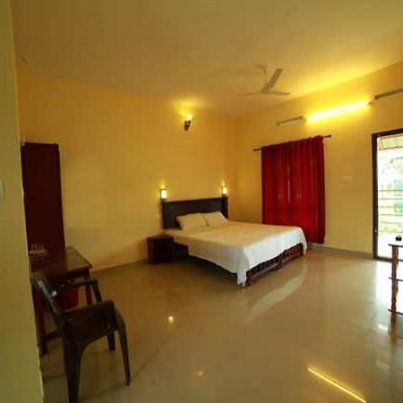 Апартаменты Kerala House Теккади Экстерьер фото